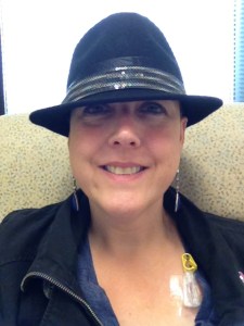 cool hat/long earrings look